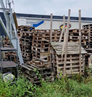 Kapotte Pallets - Diverse Maten en Houtsoorten