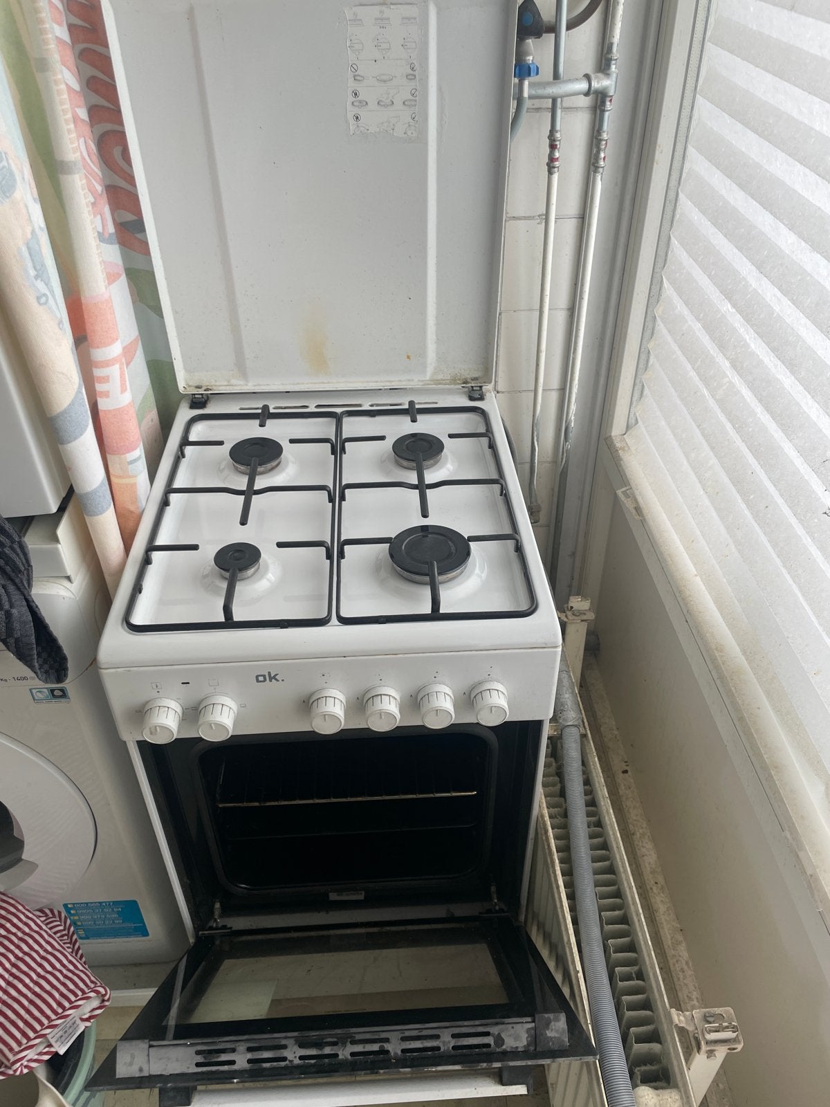 Gratis af te halen gasfornuis met oven