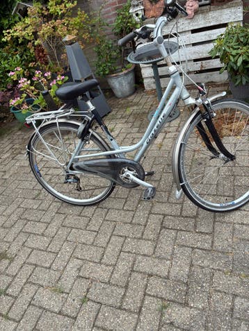 Nette Gazelle damesfiets 49 cm met Shimano Deore en AXA slot