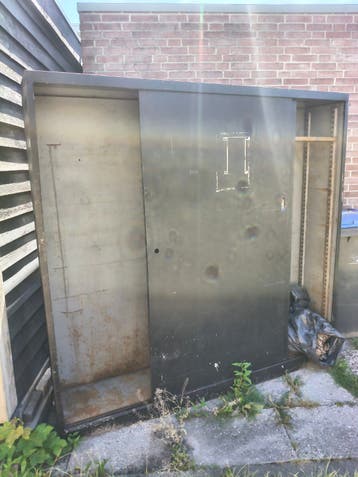 GRATIS OPHALEN! Grote metalen kast