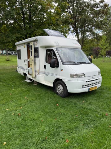 Compacte Rapido 708 F (2001) - Perfect voor 2 personen