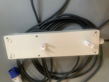 230 V aansluiting voor caravan of vouwwagen