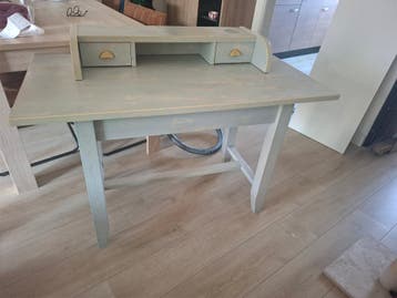Bureau met kastje