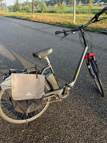 Kalkhoff Impulse elektrische fiets met fietstassen
