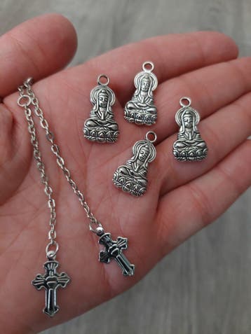 6 atuks religieuze bedels