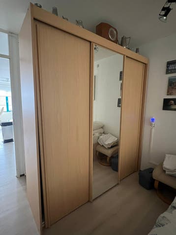 GRATIS kledingkast schuifdeuren 200x210x60 20/9 ophalen
