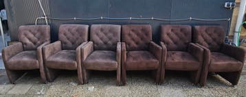 Gratis afhalen set van 6 stoelen.