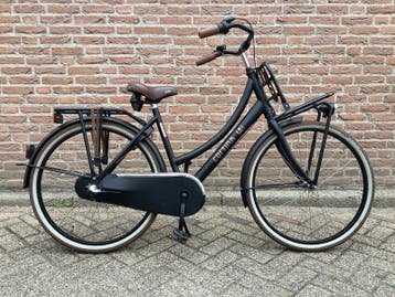 ZEER MOOI, NIEUWSTAAT CORTINA U4, MEISJESFIETS, NIEUW MODEL.