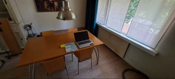 Eettafel met stoelen - prima setje met lichte gebruikssporen