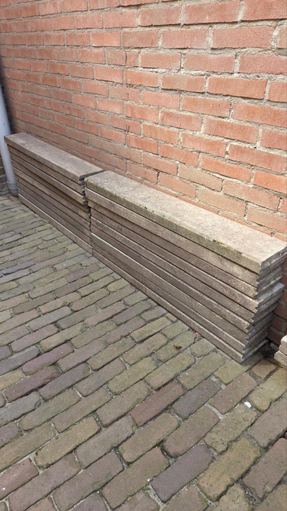 Gratis gebruikte betonnen opsluitbanden