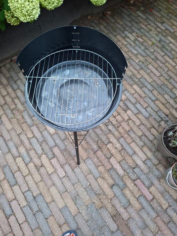 Houtskool BBQ - Compact en Gebruiksklaar
