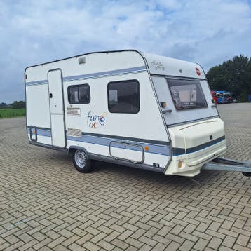 Burstner Fun 420, Voortent, Fietsendrager, Vast toilet