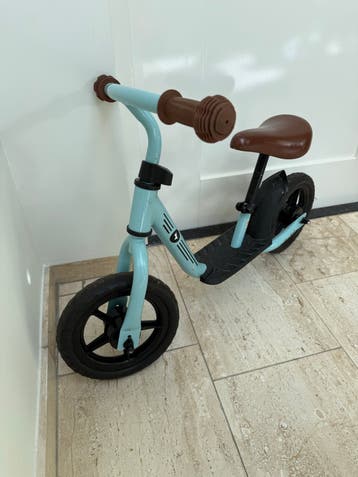 Kinderloopfiets - Lichtblauw met bruine accenten