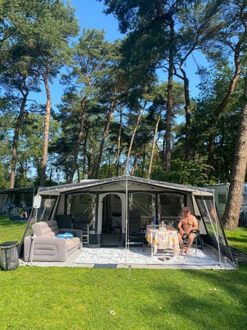 Kip Greyline 48T incl nieuwe voortent & 2 luifels
