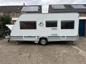 caravan eifelland holiday 465 TF klein vink
