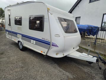 Hobby 440 De Luxe Unico Voortent,Mover,Vastbed en Treinzit