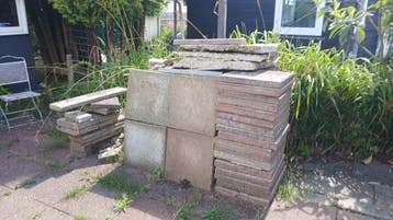 E 20 beloning + gratis afhalen terrastegels en stoeptegens