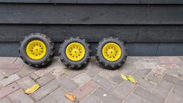 wielen traptrekker rolly toys
