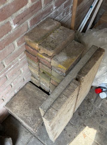 GRATIS gebruikte tegels en stenen voor tuin of pad