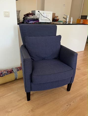 Comfortabele blauwe fauteuil met kussen (2 stuks)