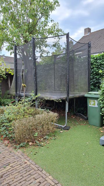 Gratis afhalen: 214 x 305 Salta Combo Black trampoline