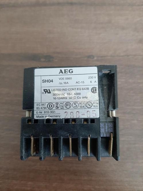 Brink Relais AEG SH04B 22E, Hobby en Vrije tijd, Elektronica-componenten, Gebruikt, Ophalen of Verzenden