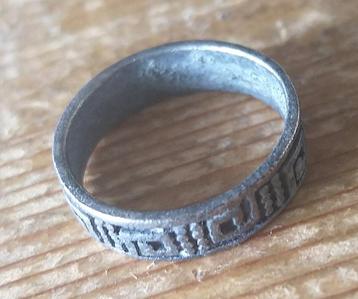 Zilveren ring bodemvondst 10 binnenmaat 17 mm