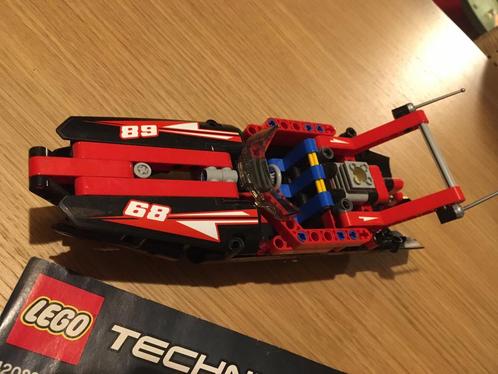 Lego 42089 speedboot compleet en met instructies, Kinderen en Baby's, Speelgoed | Duplo en Lego, Zo goed als nieuw, Lego, Complete set