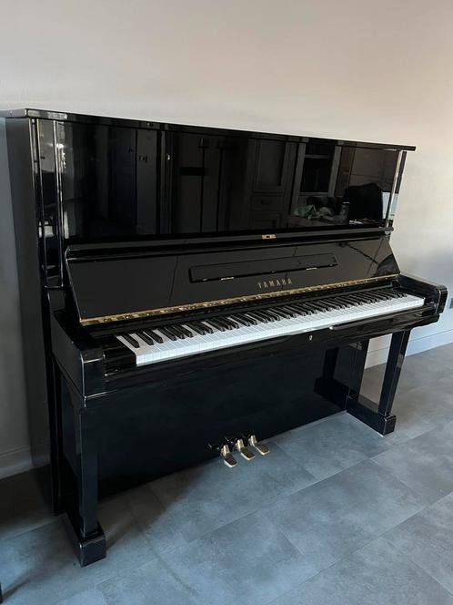 Yamaha U3 piano - hoogglans zwart met kruk, Muziek en Instrumenten, Piano's, Gebruikt, Piano, Zwart, Hoogglans, Ophalen of Verzenden