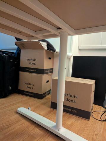 Ikea bekant bureau (zwart, wit) - afbeelding 2 Ikea bekant bureau (zwart, wit) - afbeelding 2