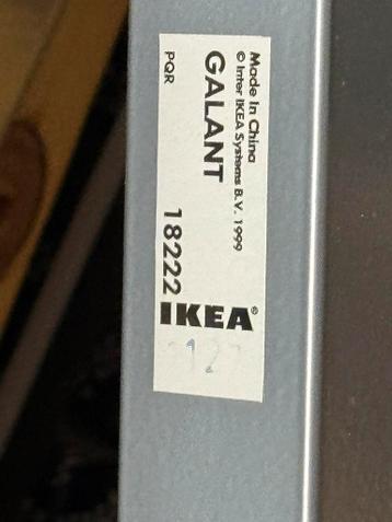 Ikea hoek bureau (Galant) - afbeelding 9 Ikea hoek bureau (Galant) - afbeelding 9