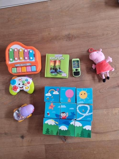 Leuk baby speelgoed pakket. 7 stuks. Fisher price, Peppa pig, Kinderen en Baby's, Speelgoed | Babyspeelgoed, Zo goed als nieuw