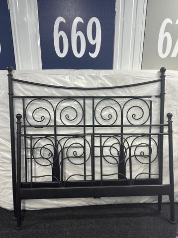 Noresund Metalen bed Ikea met Gratis matras - afbeelding 2 Noresund Metalen bed Ikea met Gratis matras - afbeelding 2