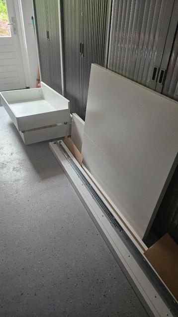 IKEA Malm bed (90x200) met lattenbodem en 2 bedlades - afbeelding 3 IKEA Malm bed (90x200) met lattenbodem en 2 bedlades - afbeelding 3