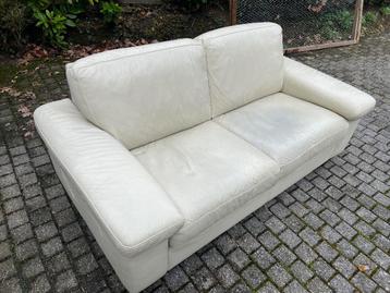 2 gratis banken zwart en wit ophalen in Vaals