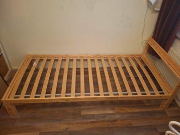 Ikea Neiden bedframe met Luröy lattenbodem - afbeelding 2 Ikea Neiden bedframe met Luröy lattenbodem - afbeelding 2