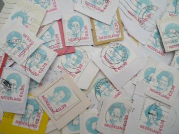 250 x Beatrix € 0,39 gestempeld op papier NVPH 2037