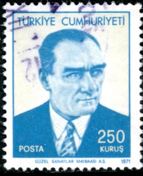 Turkije 2218 - Ataturk, Postzegels en Munten, Postzegels | Europa | Overig, Gestempeld, Overige landen, Ophalen of Verzenden
