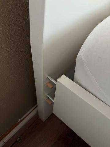 Bedframe Malm ikea 140x200 - afbeelding 8 Bedframe Malm ikea 140x200 - afbeelding 8