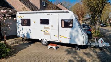 Caravan Sterckeman Starlett 486CE met uniek 3pers stapelbed