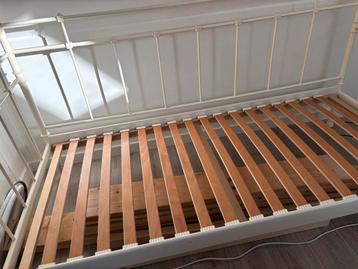 Wit metalen bedframe - afbeelding 1 Wit metalen bedframe - afbeelding 1