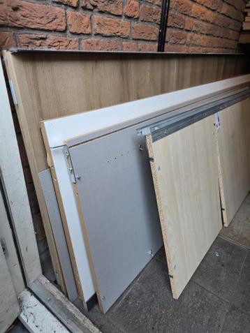 Kledingkast eiken schuifdeuren met spiegel - afbeelding 4 Kledingkast eiken schuifdeuren met spiegel - afbeelding 4