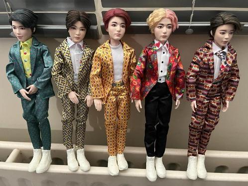 BTS X MATTEL Poppen | Jungkook, V, Jimin, Suga en RM, Verzamelen, Poppen, Zo goed als nieuw, Fashion Doll, Ophalen of Verzenden