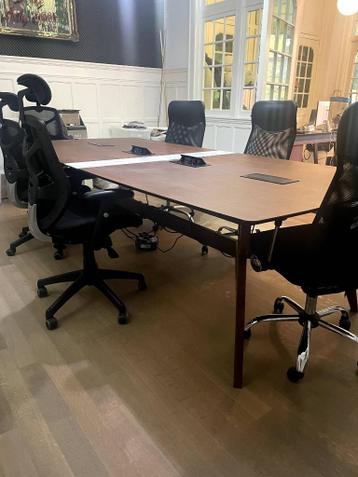 (Negotiable) NEEDS TO GO: Design walnootfineer kantoortafels - afbeelding 5 (Negotiable) NEEDS TO GO: Design walnootfineer kantoortafels - afbeelding 5