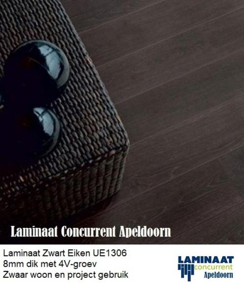 Laminaat Zwart eik UE1306 8mm dik met 4V-groev €14,95m2, Huis en Inrichting, Stoffering | Vloerbedekking, Nieuw, Laminaat, Zwart