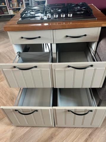 IKEA FAKTUM keukenblok met DUVBO-frontjes (excl. gasplaat) - afbeelding 1 IKEA FAKTUM keukenblok met DUVBO-frontjes (excl. gasplaat) - afbeelding 1