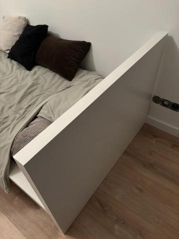 IKEA Malm bed met matras 90x200 cm 1-persoons - afbeelding 6 IKEA Malm bed met matras 90x200 cm 1-persoons - afbeelding 6