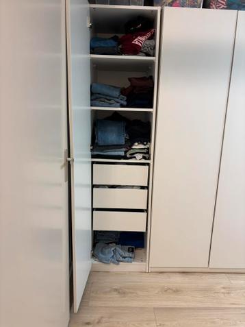 Hele grote Ikea Pax kast. Zgan! 3 meter. Kledingkast. - afbeelding 4 Hele grote Ikea Pax kast. Zgan! 3 meter. Kledingkast. - afbeelding 4