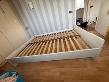 Bed 140x200 incl. lattenbodems en IKEA Hamarvik matras - afbeelding 5 Bed 140x200 incl. lattenbodems en IKEA Hamarvik matras - afbeelding 5