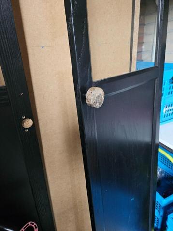 2 x IKEA Billy Boekast zwart paneel-/vitrinedeuren + spots - afbeelding 3 2 x IKEA Billy Boekast zwart paneel-/vitrinedeuren + spots - afbeelding 3